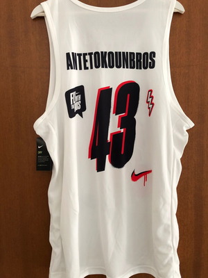 Φανέλα Giannis & Thanasis Antetokounmpo Nike XL Limited Edition καινούργια