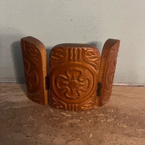 Triptych icon in excellent condition