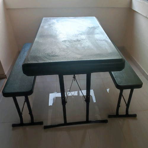 Portable picnic table with benches like new
