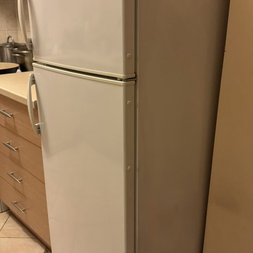 Winson refrigerator used in very good condition