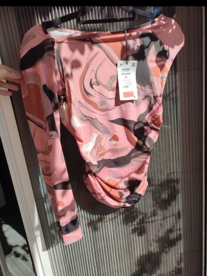 Pink Woman One-Shoulder Marble Top M new with tag