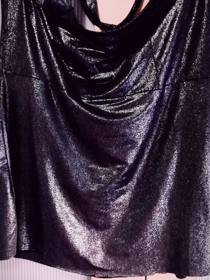 Metallic top with neck tie like new, black and silver, size XL