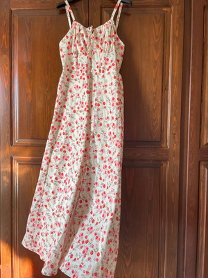 Maxi floral dress new, long with side slit, fits up to medium