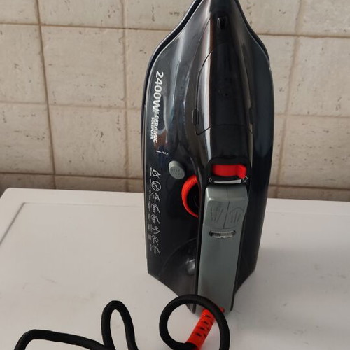 Clothes Iron like new