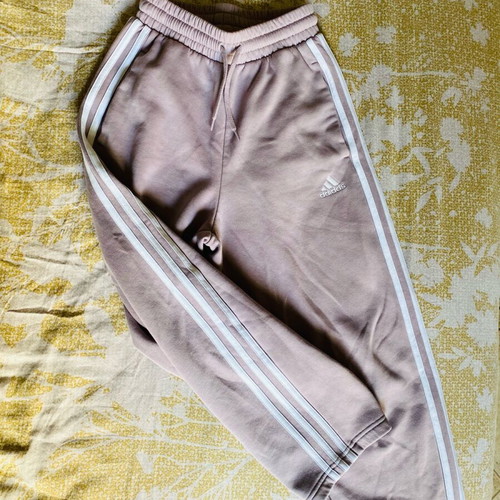 Adidas Essentials fleece sweatpants purple like new