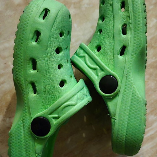 Slippers clogs perforated size 24 used, green