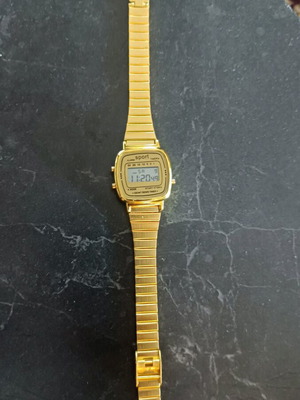 Vintage gold wristwatch new women's
