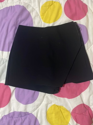 Black skirt-shorts Zara used, size XS