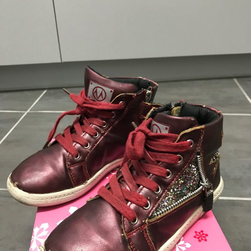 Girls' boots used size 32 bordeaux with rhinestone stars