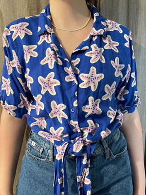 Compania Fantastica shirt with starfish pattern size M like new