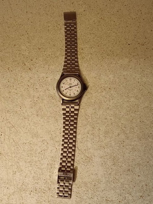 Q&Q men's wristwatch quartz used, functional