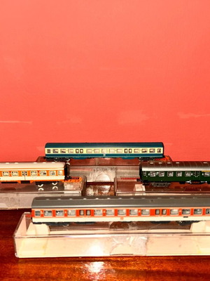 Fleischmann N scale train wagons like new