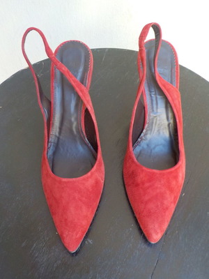 Γόβες ZARA κόκκινες σουέντ μεταχειρισμένες, τακούνι 9,5 εκ.