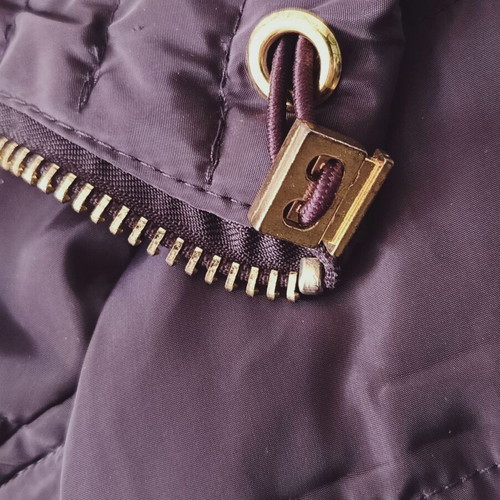 Zuiki women's short jacket size M like new, purple with gold zipper