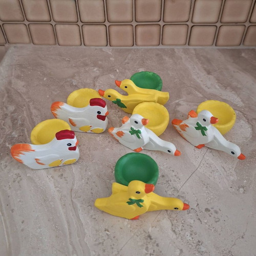 Set of 6 egg holders with cute designs new