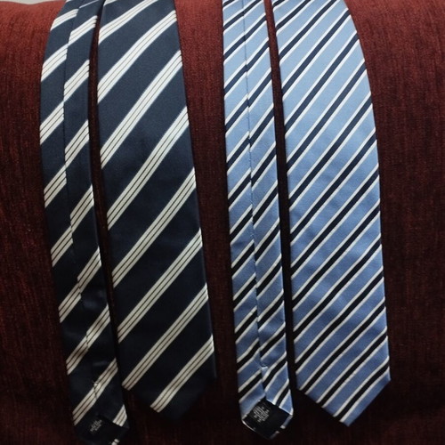 Boggi Milano silk ties set like new, regimental stripes