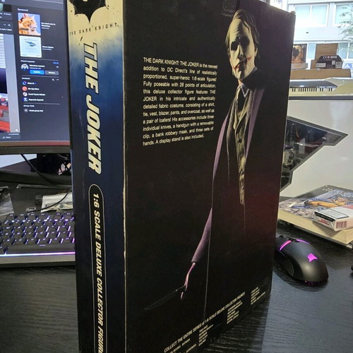 DC Direct The Dark Knight The Joker and Batman 1/6 Bundle like new