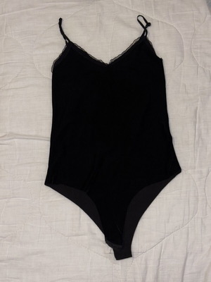 Black bodysuit like new, suitable for small or medium