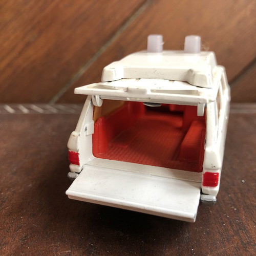 Corgi Toys Vigilant Range Rover Ambulance used, Whizzwheels series 1970s