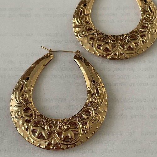 Vintage Boho Gold Filigree Teardrop Hoop Earrings like new