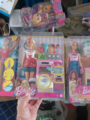 Barbie нови, комплект с една кукла с повреда на кутията