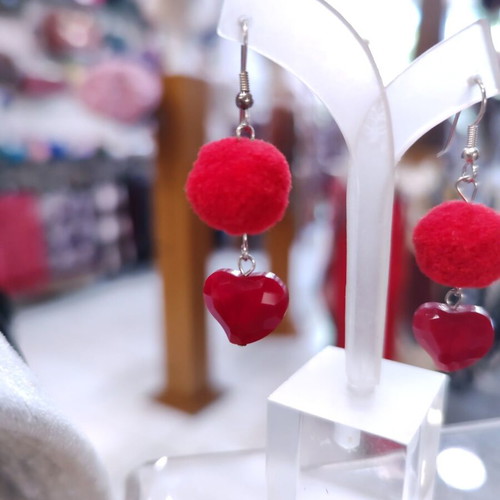 Velvet Heart Passion earrings new, red with velvet pom poms and crystal hearts