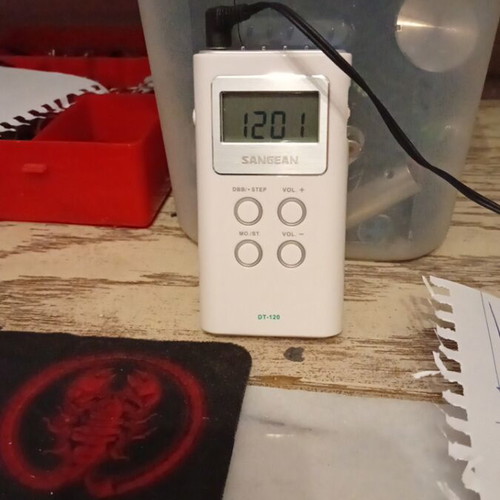 Stereo pocket radio like new in excellent condition