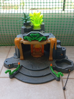 Playmobil green dragon temple used