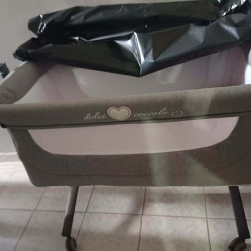 Bedside crib like new, ideal for newborns