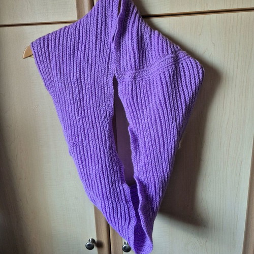 Handmade Lilac Knitted Neck Warmer like new
