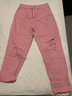 Jean pants Stradivarius with rips pink used, size 40