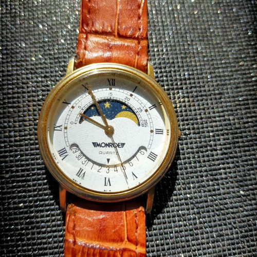 Watches quartz, used, unisex