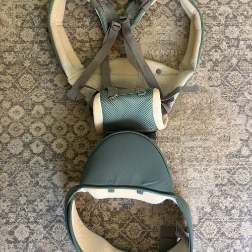 Kikka Boo Move 3 in 1 baby carrier mint, like new, 5 months to 15 kg