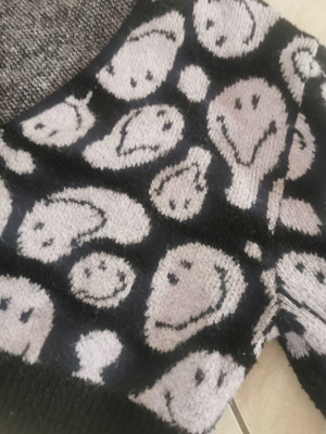 H&M Smiley Cropped Cardigan Size S Used, Black and Purple