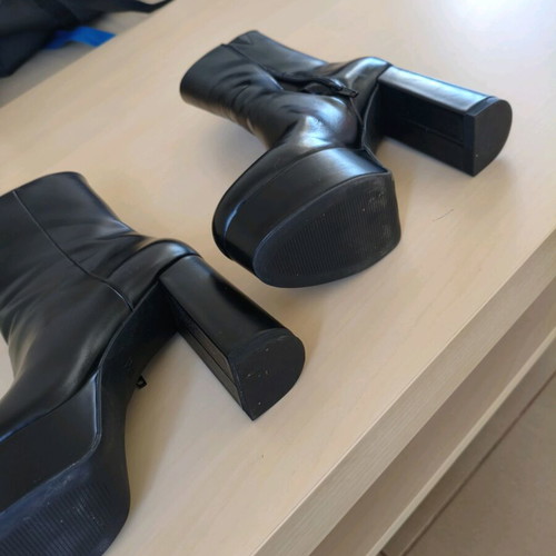 Black H&M ankle boots size 39 like new, 10 cm heel