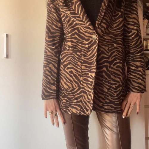 Shein leopard print blazer jacket new, size S, velvet-like