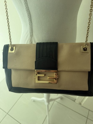 Fendi Baguette leather bag, beige and black with gold FF clasp
