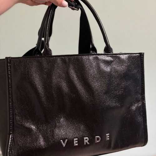 Verde black handbag like new