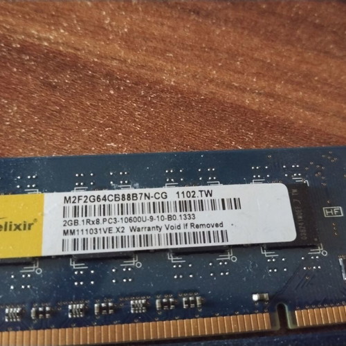 DDR3 PC3-10600U RAM 2x2 GB Elixir Nanya Technology like new
