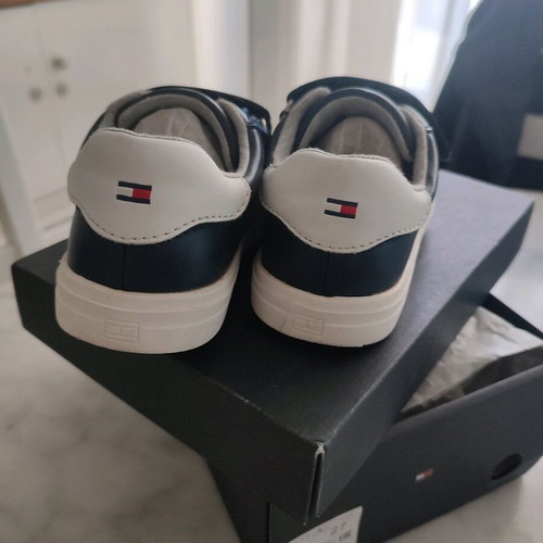 Tommy Hilfiger kids shoes size 27 like new