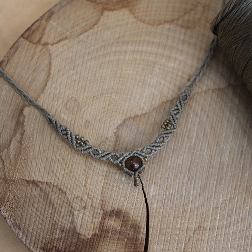 Macrame necklace khaki with tiger eye stone new
