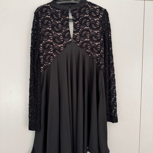 Mini dress Tea N Rose black like new, lace and satin, size M