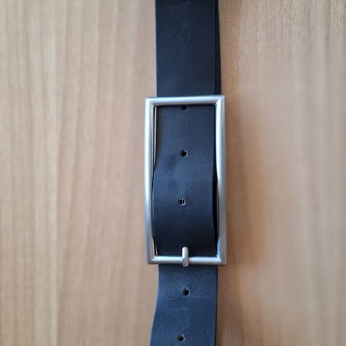 Benetton black leather belt like new with wide buckle