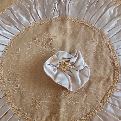 Vintage satin bedspread with pillowcase from 1970, like new