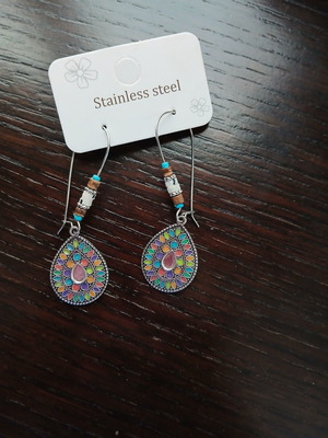Stainless steel earrings with colorful beads