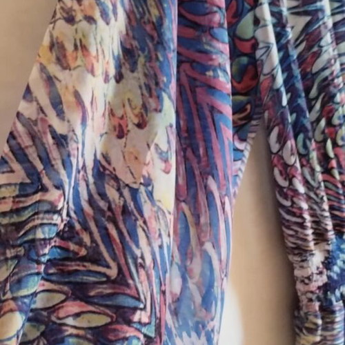 Dress like new, long colorful with elastic waist and sleeves
