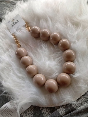Necklace with round stones new beige unused