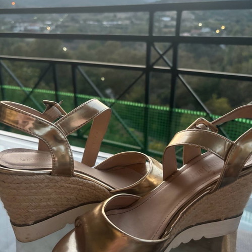 Beige platform sandals No37