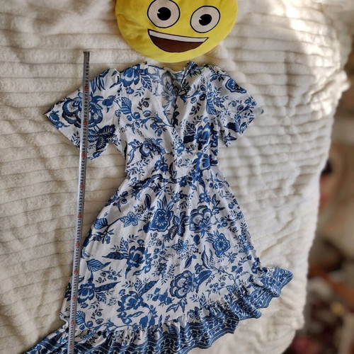 Mediterranean Blue and White Floral Dress like new with Short Sleeves