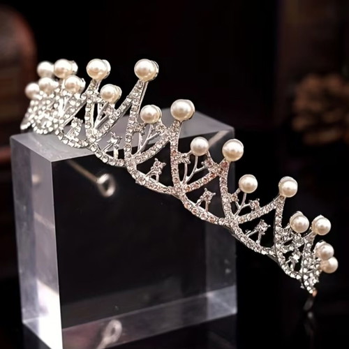 Bridal tiara with crystal rhinestones and white pearls